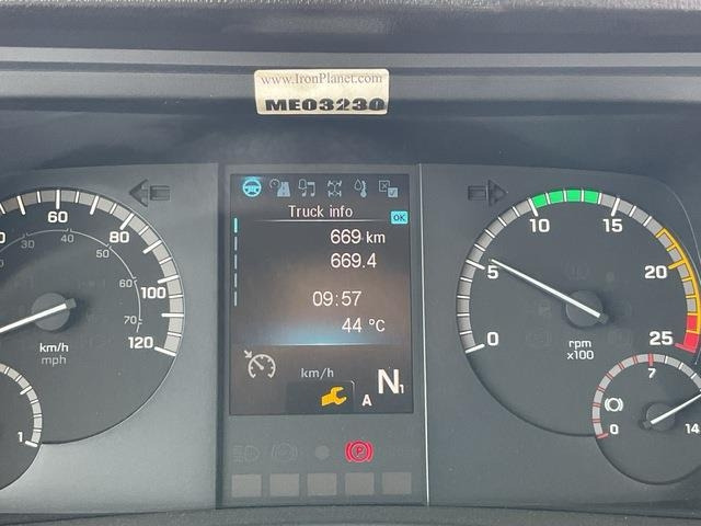 الشاسيه شاحنة Mercedes-Benz Arocs 4240: صور 7