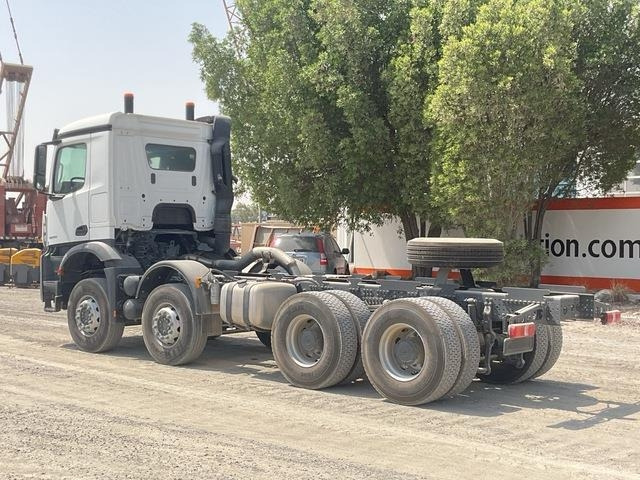 Mercedes-Benz Arocs 4240 - الشاسيه شاحنة: صور 2 Mercedes-Benz Arocs 4240 - الشاسيه شاحنة: صور 2