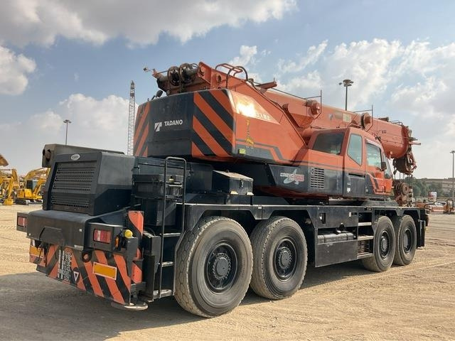 Tadano GR700N-2 - رافعة الطرق الوعرة: صور 2 Tadano GR700N-2 - رافعة الطرق الوعرة: صور 2