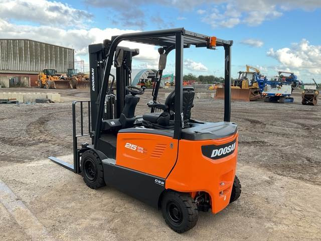 Doosan B25X-7 PLUS - رافعة شوكية كهربائية: صور 2 Doosan B25X-7 PLUS - رافعة شوكية كهربائية: صور 2