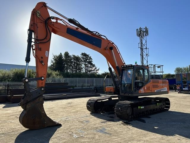 Doosan DX300LC-5 - حفارات زحافة: صور 1 Doosan DX300LC-5 - حفارات زحافة: صور 1