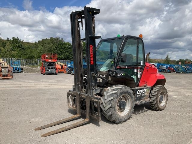 Manitou M30-4 - شاحنات الطرق الوعرة: صور 1 Manitou M30-4 - شاحنات الطرق الوعرة: صور 1