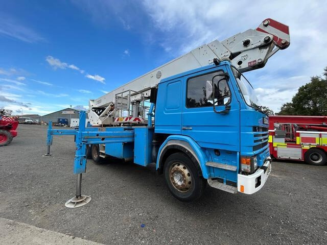 Scania P113ML - مصاعد الازدهار محمولة على شاحنة: صور 4 Scania P113ML - مصاعد الازدهار محمولة على شاحنة: صور 4