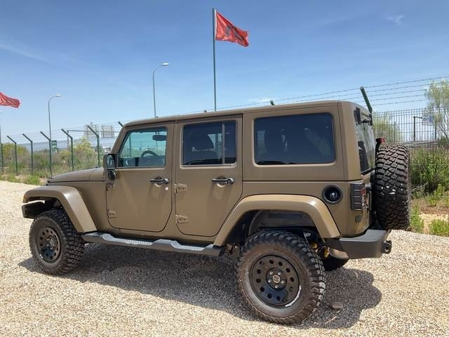 Jeep Wrangler JK Command - سيارة دفع رباعي: صور 2 Jeep Wrangler JK Command - سيارة دفع رباعي: صور 2