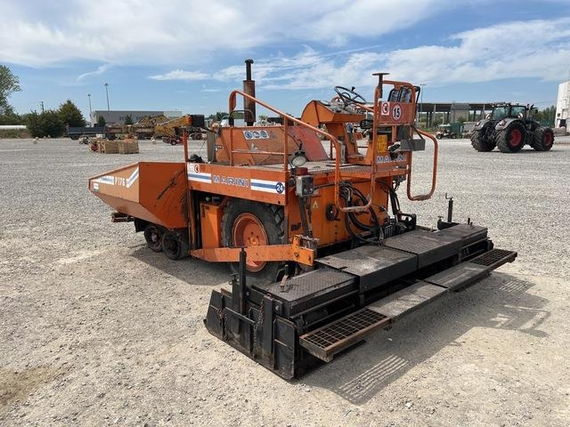 Marini P176 - العامل بالقار: صور 2 Marini P176 - العامل بالقار: صور 2