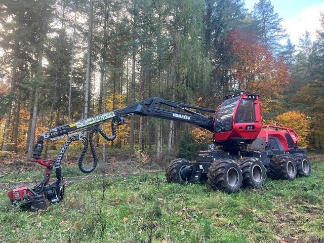 Komatsu XH901XC-6 - الحصادات: صور 1 Komatsu XH901XC-6 - الحصادات: صور 1