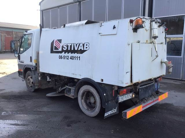 Mitsubishi Canter - سياره كنس شوارع: صور 2 Mitsubishi Canter - سياره كنس شوارع: صور 2