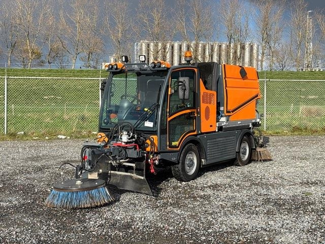 Boschung Pony P4T - سياره كنس شوارع: صور 2 Boschung Pony P4T - سياره كنس شوارع: صور 2