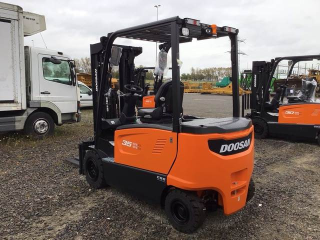 Doosan B35X-7 PLUS - رافعة شوكية كهربائية: صور 2 Doosan B35X-7 PLUS - رافعة شوكية كهربائية: صور 2