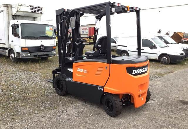 Doosan B35X-7 PLUS - رافعة شوكية كهربائية: صور 2 Doosan B35X-7 PLUS - رافعة شوكية كهربائية: صور 2
