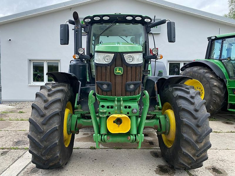 John Deere 6215R AutoPowr Frontzapfwelle - جرار: صور 3 John Deere 6215R AutoPowr Frontzapfwelle - جرار: صور 3