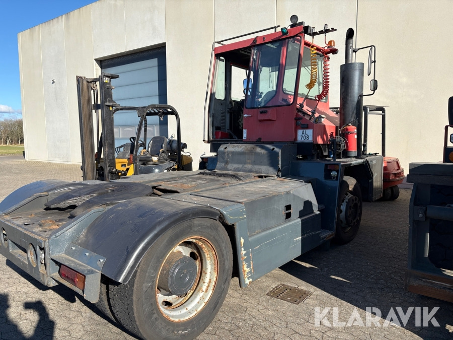 Terminaltraktor Kalmar - جرارات صالات المطارات: صور 3 Terminaltraktor Kalmar - جرارات صالات المطارات: صور 3