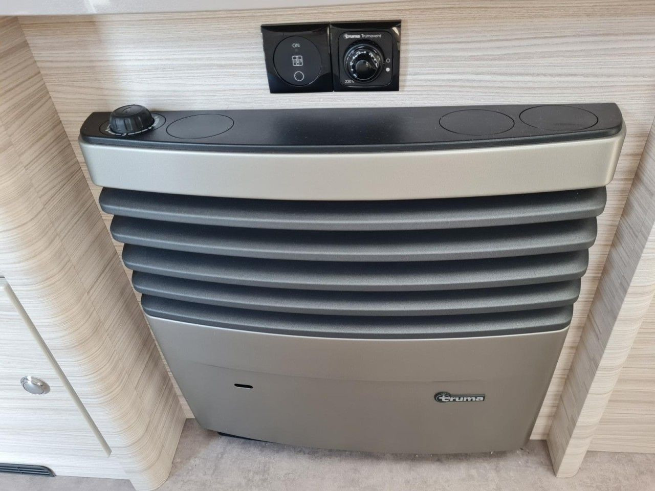 كرفان سحب Dethleffs Wohnanhänger C-Joy 480 QLK Neupreis: 26600,-: صور 18