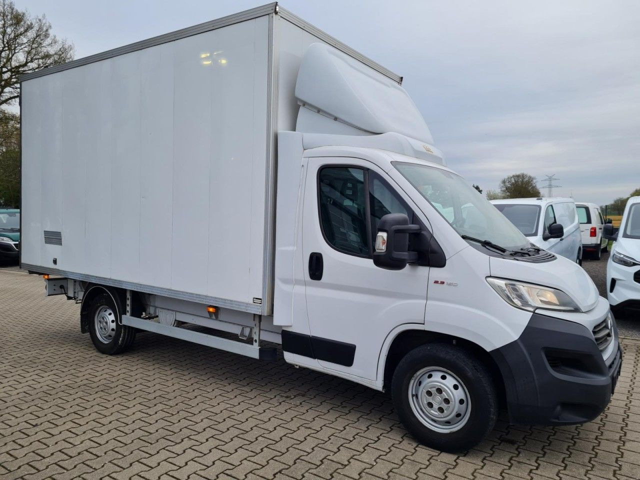 Fiat Ducato 35 Koffer 150 maxi Multijet Klima - الشاحنات الصغيرة صندوق مغلق: صور 3 Fiat Ducato 35 Koffer 150 maxi Multijet Klima - الشاحنات الصغيرة صندوق مغلق: صور 3