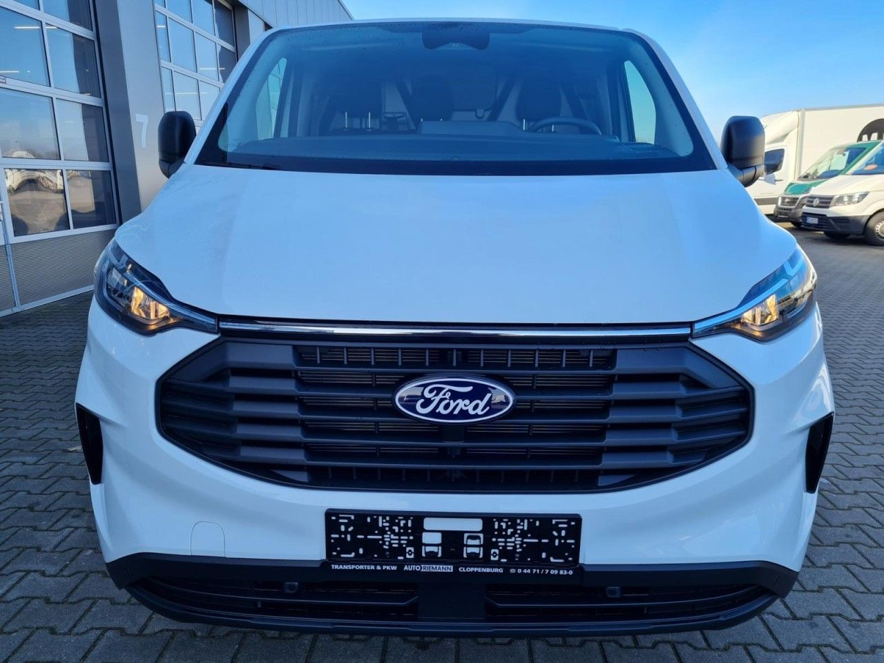 Ford Custom Kasten L1 Trend KLIMA KAMERA PDC TEMPOMAT - فان المدمجة: صور 2 Ford Custom Kasten L1 Trend KLIMA KAMERA PDC TEMPOMAT - فان المدمجة: صور 2