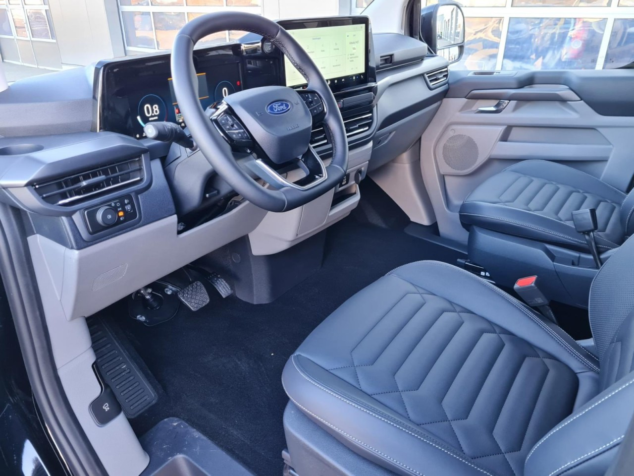 الشاحنات الصغيرة كابينة مزدوجة Ford Tourneo Custom 320 L1 AG Titanium X AHK LED NAVI 2X SCHIEBE: صور 8