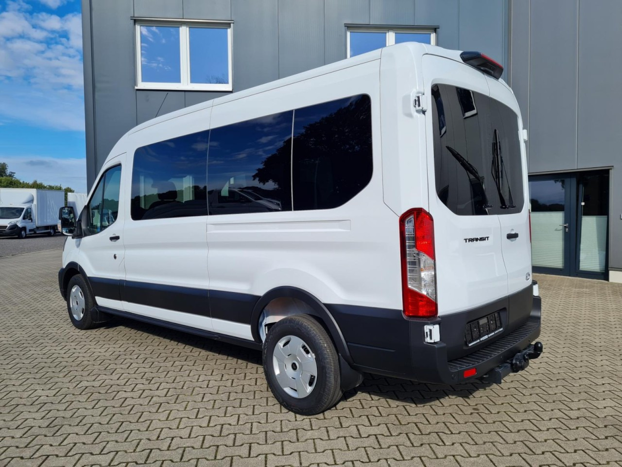Ford Transit 350 Kombi 9-Sitze L3 AG Trend AHK KAMERA - حافلة صغيرة, ميكروباص: صور 4 Ford Transit 350 Kombi 9-Sitze L3 AG Trend AHK KAMERA - حافلة صغيرة, ميكروباص: صور 4
