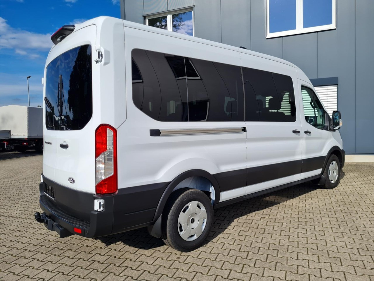 Ford Transit 350 Kombi TDCi L3 Trend 9 Sitzer AUTOMATIK - الشاحنات الصغيرة كابينة مزدوجة: صور 4 Ford Transit 350 Kombi TDCi L3 Trend 9 Sitzer AUTOMATIK - الشاحنات الصغيرة كابينة مزدوجة: صور 4