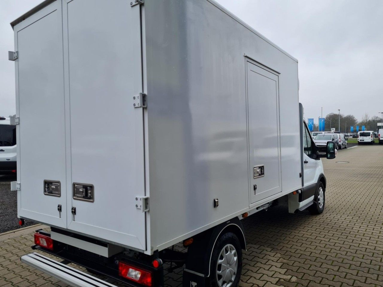 Ford Transit 350 Kühlkoffer STAND+FAHRKÜHLUNG TREND Ford Transit 350 Kühlkoffer STAND+FAHRKÜHLUNG TREND - الشاحنات الصغيرة المبردة: صور 4 Ford Transit 350 Kühlkoffer STAND+FAHRKÜHLUNG TREND Ford Transit 350 Kühlkoffer STAND+FAHRKÜHLUNG TREND - الشاحنات الصغيرة المبردة: صور 4