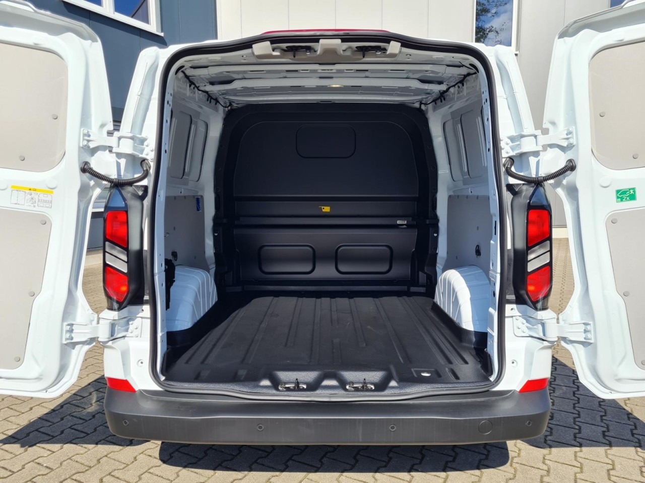 Ford Transit Custom Kasten Doka L2 Trend KLIMA - فان المدمجة, الشاحنات الصغيرة كابينة مزدوجة: صور 5 Ford Transit Custom Kasten Doka L2 Trend KLIMA - فان المدمجة, الشاحنات الصغيرة كابينة مزدوجة: صور 5