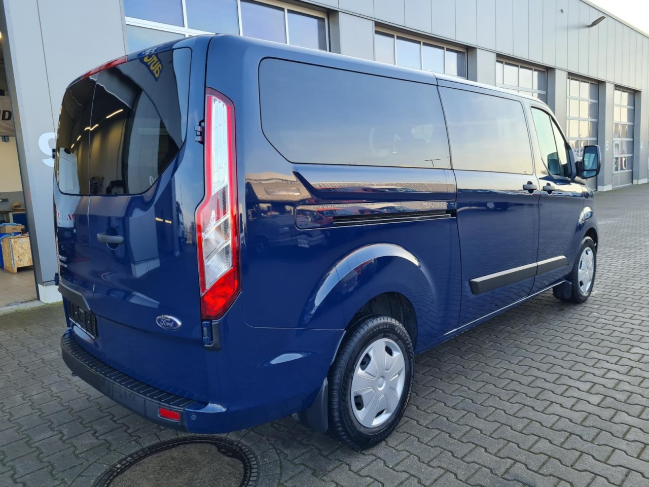 Ford Transit Custom Kombi 320 L2 Trend 9 Sitze PDC - حافلة صغيرة, ميكروباص: صور 4 Ford Transit Custom Kombi 320 L2 Trend 9 Sitze PDC - حافلة صغيرة, ميكروباص: صور 4