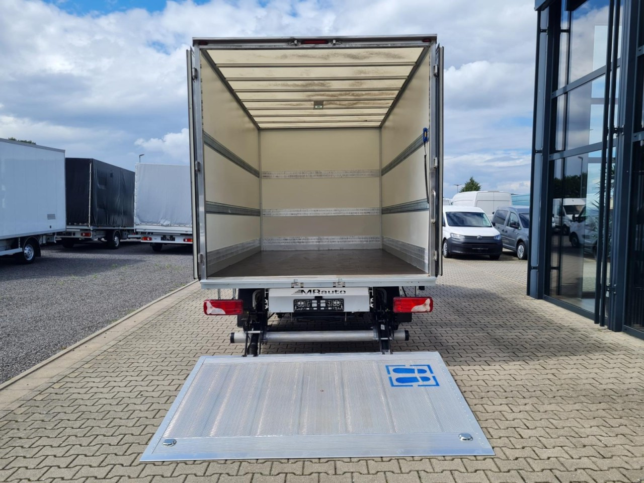 Mercedes-Benz Sprinter 315 CDI Koffer LBW RWD KLIMA TEMPOMAT - الشاحنات الصغيرة صندوق مغلق: صور 5 Mercedes-Benz Sprinter 315 CDI Koffer LBW RWD KLIMA TEMPOMAT - الشاحنات الصغيرة صندوق مغلق: صور 5
