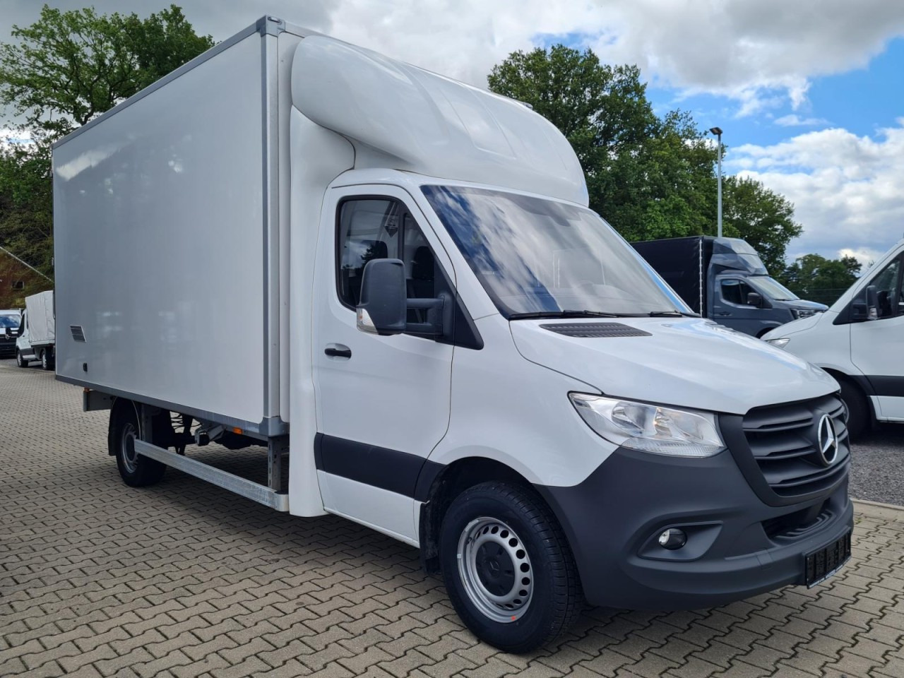Mercedes-Benz Sprinter 315 CDi Möbel Koffer RWD KLIMA TEMPOMAT - الشاحنات الصغيرة صندوق مغلق: صور 3 Mercedes-Benz Sprinter 315 CDi Möbel Koffer RWD KLIMA TEMPOMAT - الشاحنات الصغيرة صندوق مغلق: صور 3