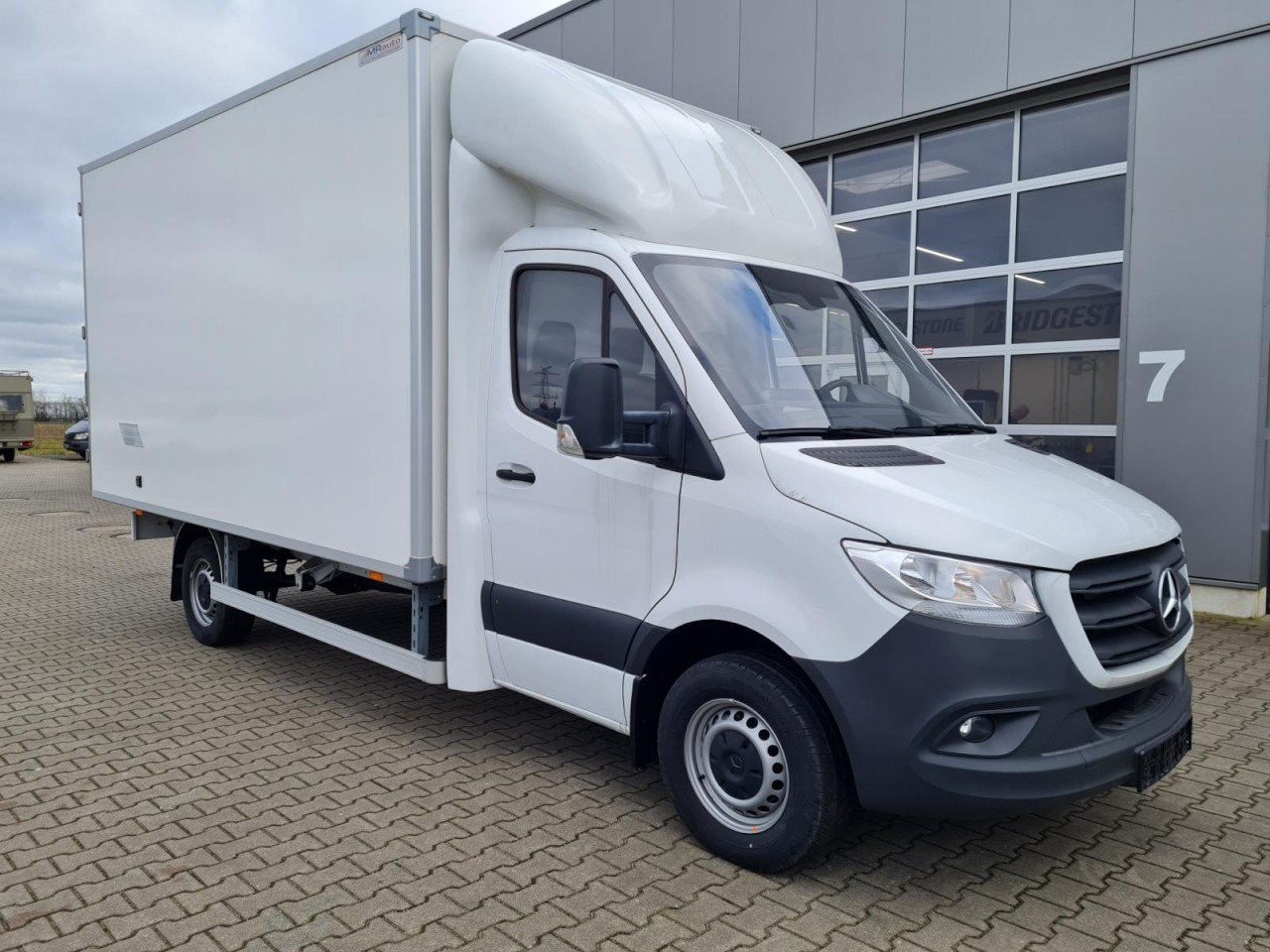 Mercedes-Benz Sprinter 315 Koffer lang MBux KLIMA NAVI TEMPOMAT - الشاحنات الصغيرة صندوق مغلق: صور 3 Mercedes-Benz Sprinter 315 Koffer lang MBux KLIMA NAVI TEMPOMAT - الشاحنات الصغيرة صندوق مغلق: صور 3