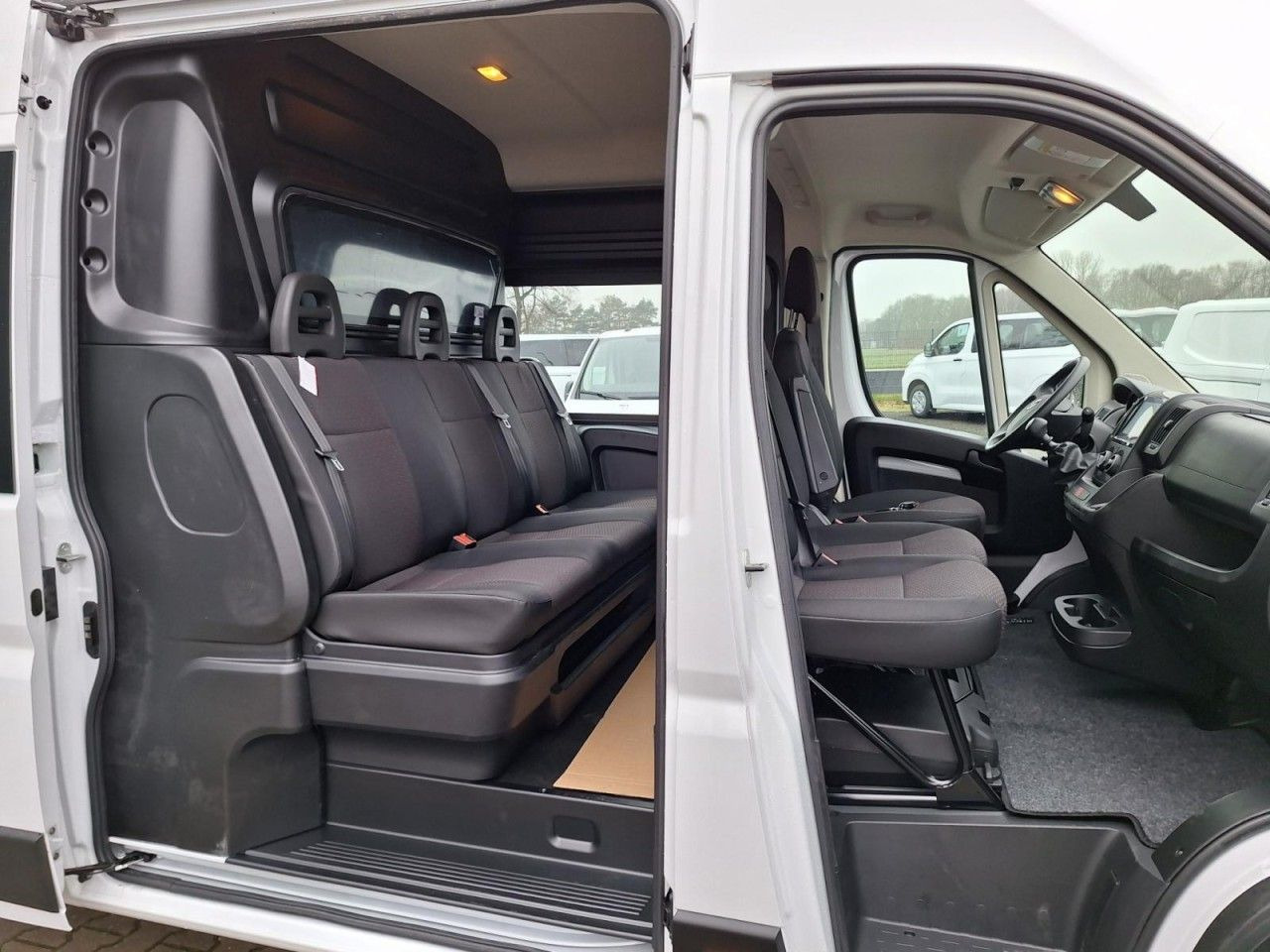 Opel Movano 35 Cargo L4 Doka 6-Sitze verstärkt PDC - فان, الشاحنات الصغيرة كابينة مزدوجة: صور 4 Opel Movano 35 Cargo L4 Doka 6-Sitze verstärkt PDC - فان, الشاحنات الصغيرة كابينة مزدوجة: صور 4