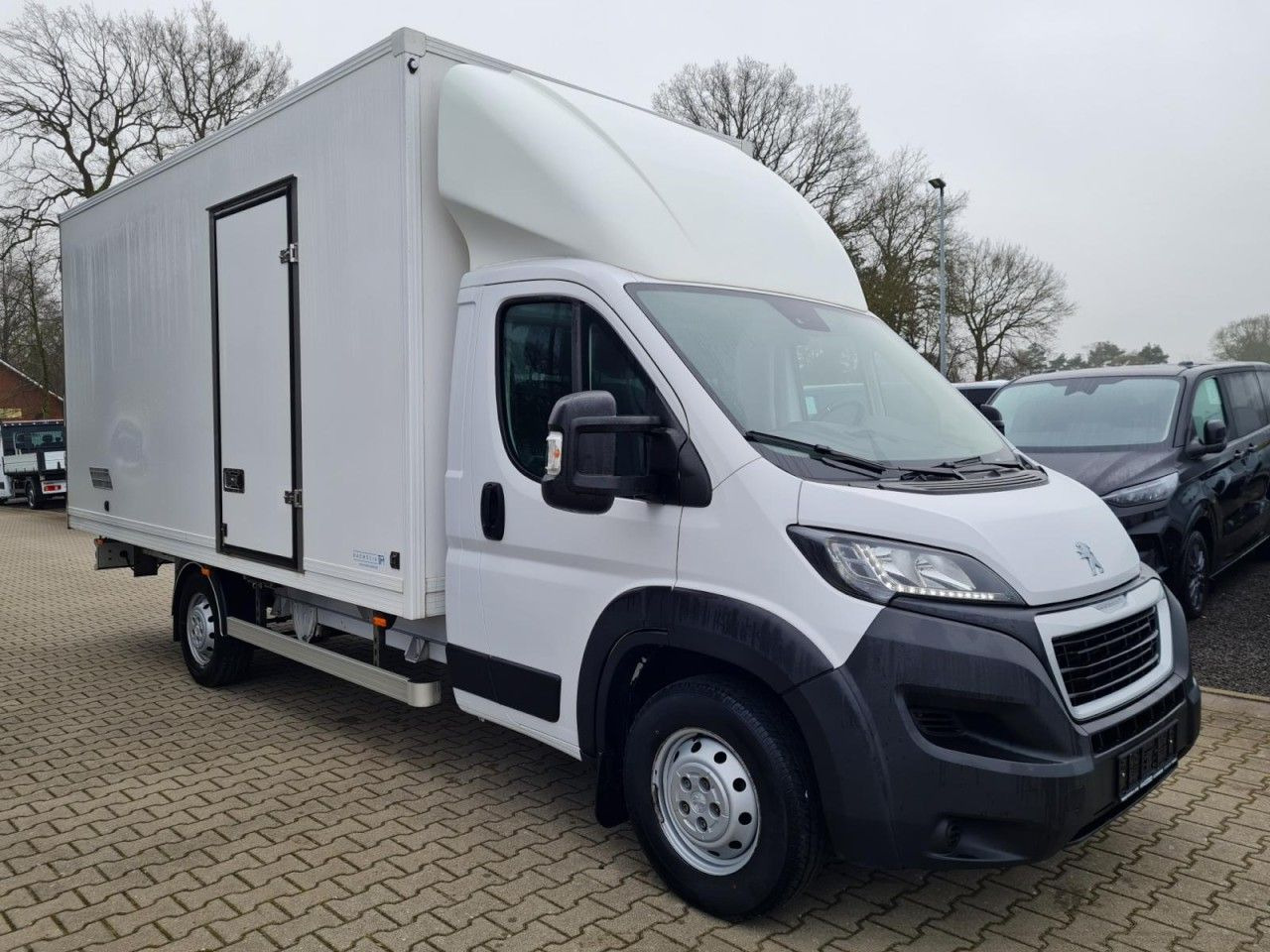 Peugeot Boxer 3.5t Koffer lang L4 ERGO KLIMA KOMFORT TEM - الشاحنات الصغيرة صندوق مغلق: صور 3 Peugeot Boxer 3.5t Koffer lang L4 ERGO KLIMA KOMFORT TEM - الشاحنات الصغيرة صندوق مغلق: صور 3