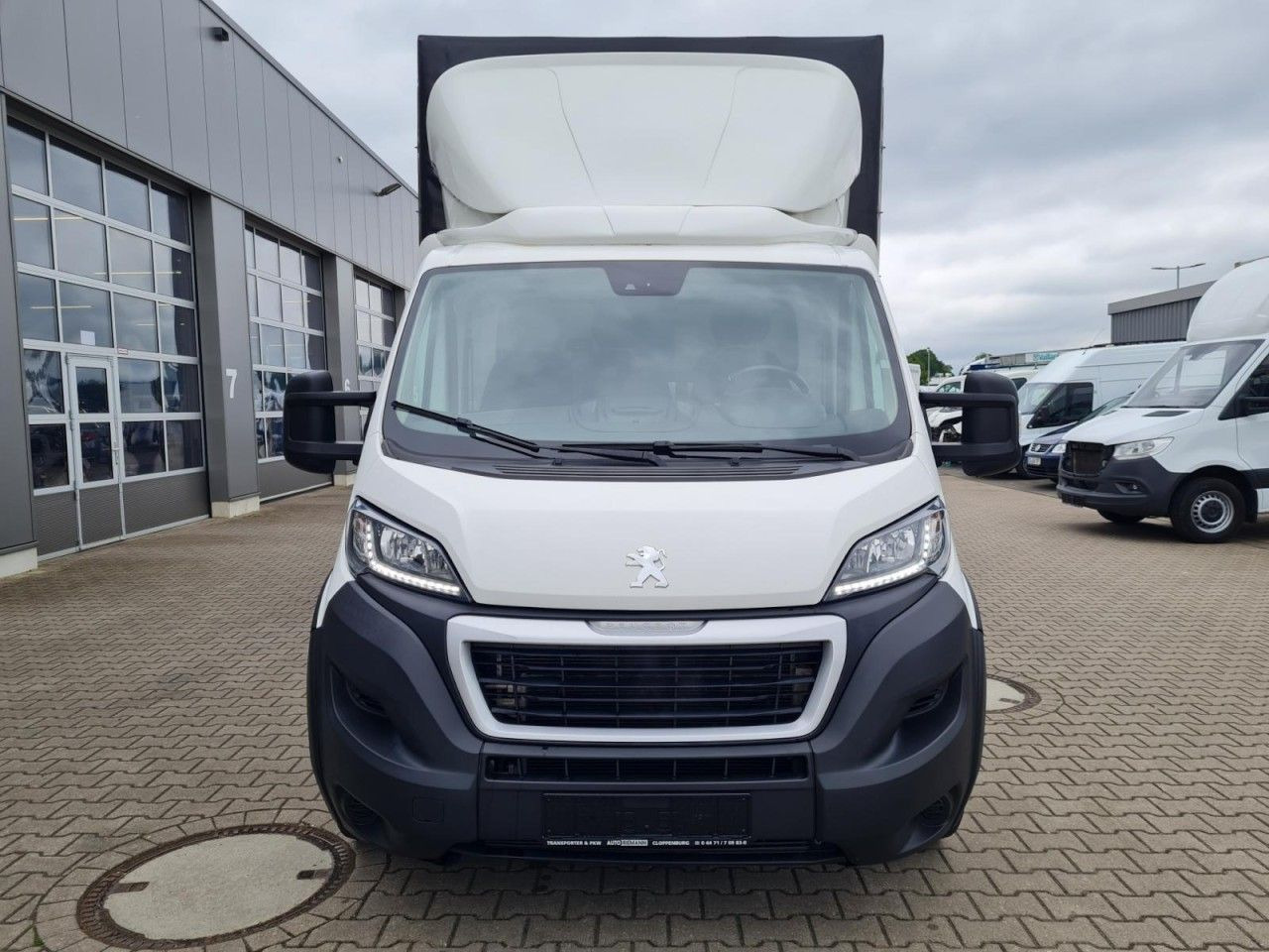 Peugeot Boxer 3,5t Pritsche Plane 2.2 HDi L4 435 - الشاحنات الصغيرة ستائر: صور 2 Peugeot Boxer 3,5t Pritsche Plane 2.2 HDi L4 435 - الشاحنات الصغيرة ستائر: صور 2