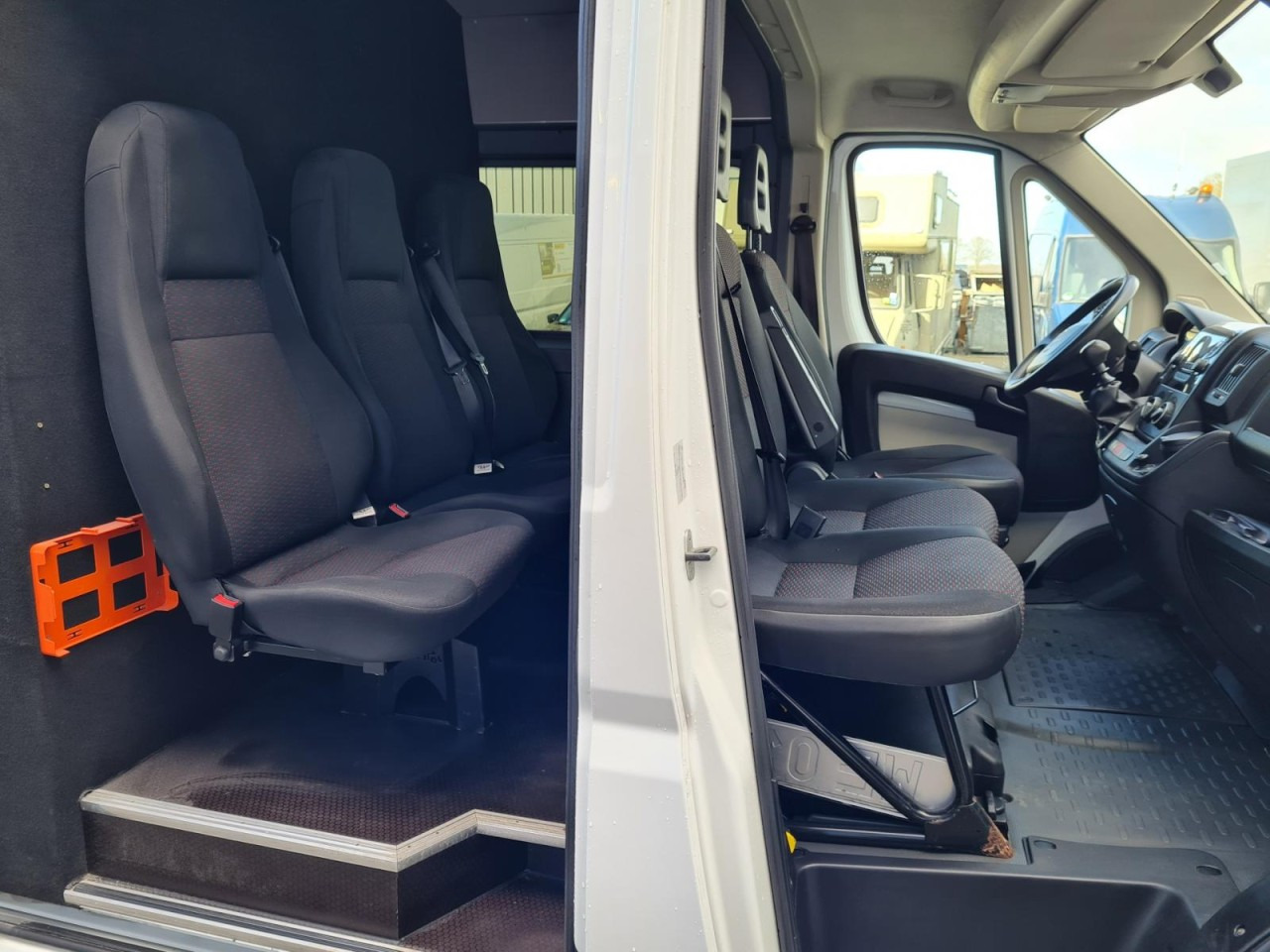 Peugeot Boxer Kasten L3H2 Doka 6-Sitze AHK KLIMA PDC - فان المدمجة, الشاحنات الصغيرة كابينة مزدوجة: صور 4 Peugeot Boxer Kasten L3H2 Doka 6-Sitze AHK KLIMA PDC - فان المدمجة, الشاحنات الصغيرة كابينة مزدوجة: صور 4