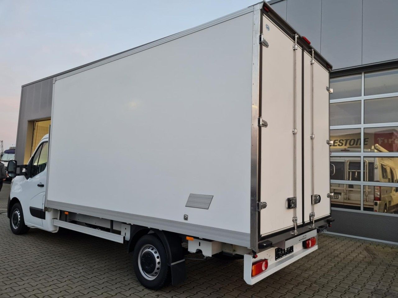Renault Master 3.5t Möbel Koffer KLIMA LUFTFEDERUNG TEMP - الشاحنات الصغيرة صندوق مغلق: صور 5 Renault Master 3.5t Möbel Koffer KLIMA LUFTFEDERUNG TEMP - الشاحنات الصغيرة صندوق مغلق: صور 5