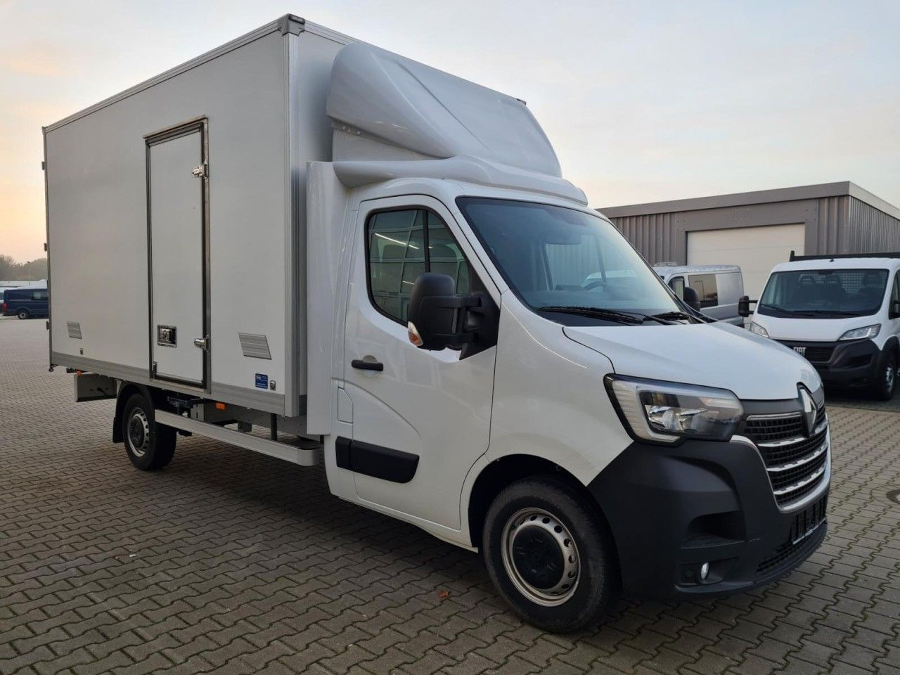 Renault Master 3.5t Möbel Koffer KLIMA LUFTFEDERUNG TEMP - الشاحنات الصغيرة صندوق مغلق: صور 3 Renault Master 3.5t Möbel Koffer KLIMA LUFTFEDERUNG TEMP - الشاحنات الصغيرة صندوق مغلق: صور 3