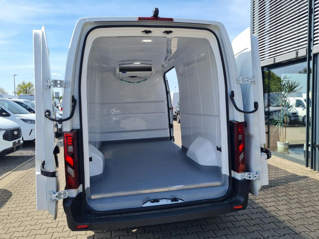 الشاحنات الصغيرة المبردة Renault Master New 3,5 t Kühlkasten Carrier L3H2 Kamera: صور 21