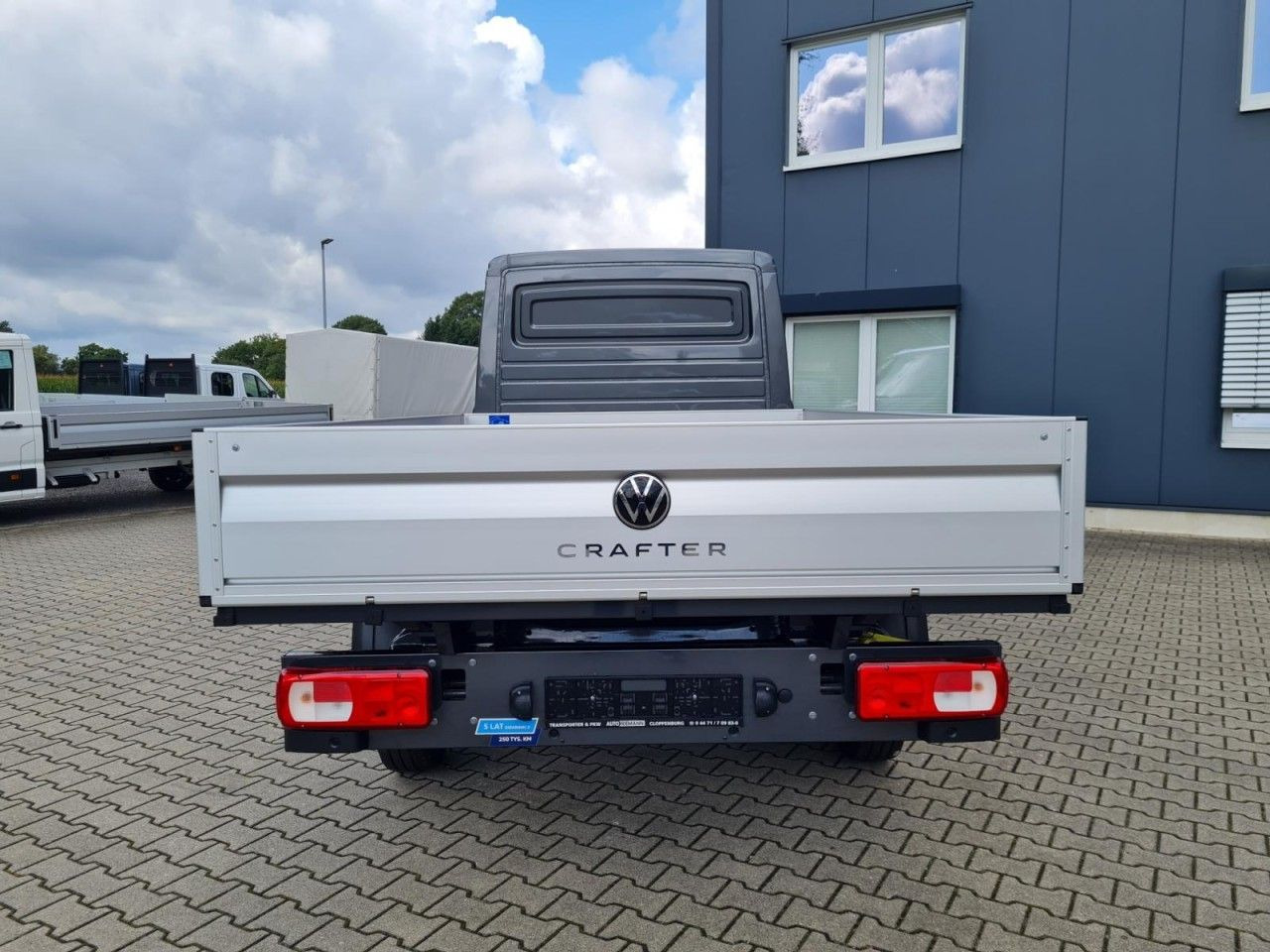 Volkswagen Crafter 35 Doka 7-Sitze MAXI L4 KLIMA TEMPOMAT - الشاحنات الصغيرة المسطحة, الشاحنات الصغيرة كابينة مزدوجة: صور 5 Volkswagen Crafter 35 Doka 7-Sitze MAXI L4 KLIMA TEMPOMAT - الشاحنات الصغيرة المسطحة, الشاحنات الصغيرة كابينة مزدوجة: صور 5