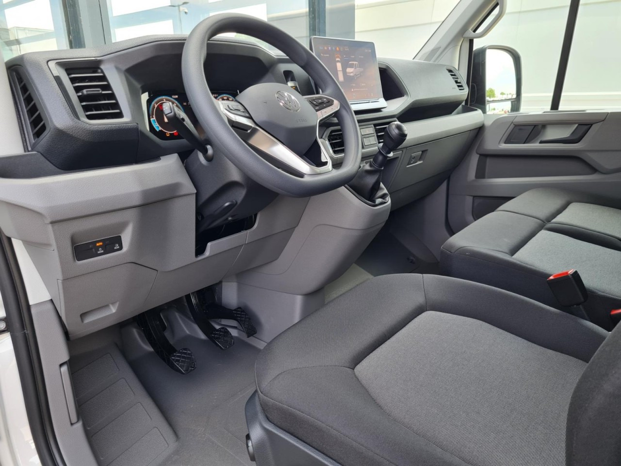Volkswagen Crafter 35 Doka TDI MR LED KLIMA - الشاحنات الصغيرة المسطحة, الشاحنات الصغيرة كابينة مزدوجة: صور 4 Volkswagen Crafter 35 Doka TDI MR LED KLIMA - الشاحنات الصغيرة المسطحة, الشاحنات الصغيرة كابينة مزدوجة: صور 4