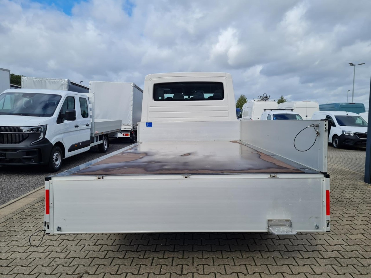 Volkswagen Crafter 35 Doka TDI Pritsche L4 4Motion - الشاحنات الصغيرة المسطحة, الشاحنات الصغيرة كابينة مزدوجة: صور 5 Volkswagen Crafter 35 Doka TDI Pritsche L4 4Motion - الشاحنات الصغيرة المسطحة, الشاحنات الصغيرة كابينة مزدوجة: صور 5