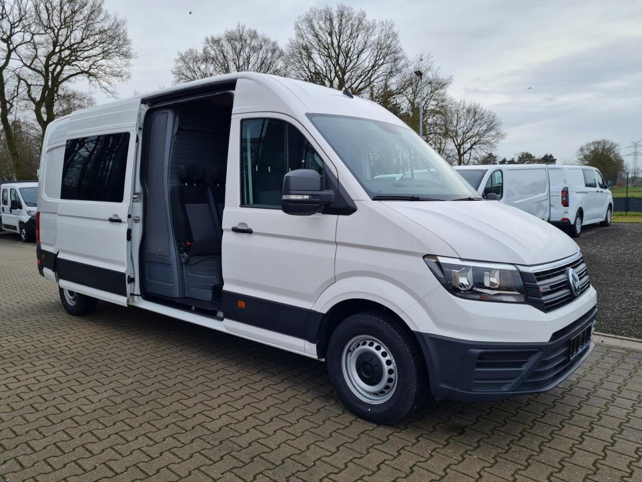 Volkswagen Crafter 35 Kasten 4MOTION L4H3 Plus Doka 7-Sitze - فان, الشاحنات الصغيرة كابينة مزدوجة: صور 3 Volkswagen Crafter 35 Kasten 4MOTION L4H3 Plus Doka 7-Sitze - فان, الشاحنات الصغيرة كابينة مزدوجة: صور 3