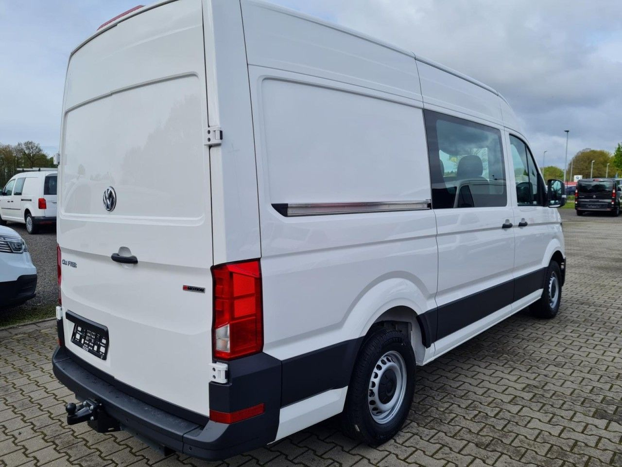 Volkswagen Crafter 35 Kasten PLUS MIXTO DOKA 4motion L3H3 - فان, الشاحنات الصغيرة كابينة مزدوجة: صور 4 Volkswagen Crafter 35 Kasten PLUS MIXTO DOKA 4motion L3H3 - فان, الشاحنات الصغيرة كابينة مزدوجة: صور 4