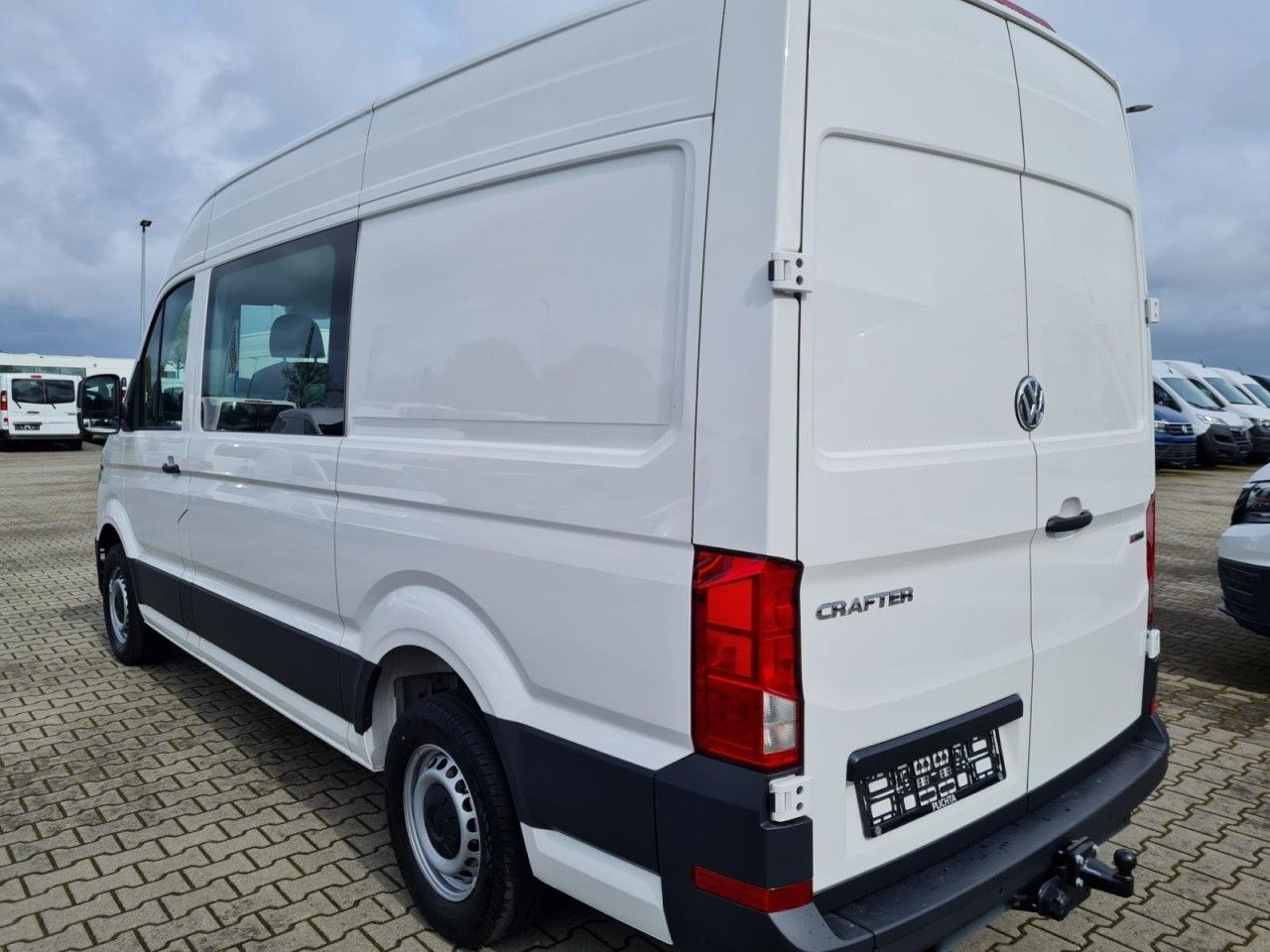 Volkswagen Crafter 35 Kasten PLUS MIXTO DOKA 4motion L3H3 - فان, الشاحنات الصغيرة كابينة مزدوجة: صور 5 Volkswagen Crafter 35 Kasten PLUS MIXTO DOKA 4motion L3H3 - فان, الشاحنات الصغيرة كابينة مزدوجة: صور 5