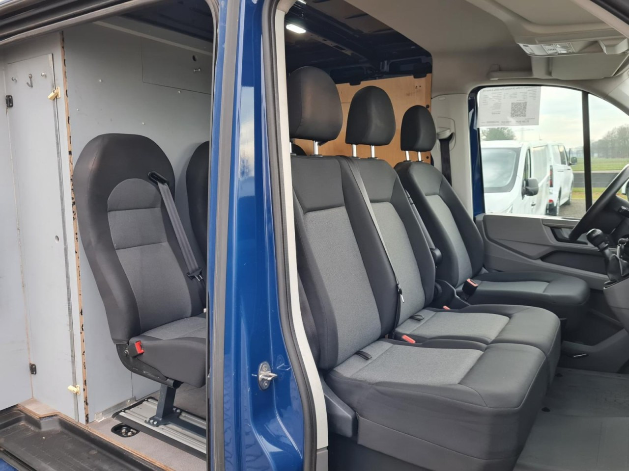 Volkswagen Crafter 35 Kasten Plus Doka mixto NAVI AHK 6 Sitzer - فان, الشاحنات الصغيرة كابينة مزدوجة: صور 5 Volkswagen Crafter 35 Kasten Plus Doka mixto NAVI AHK 6 Sitzer - فان, الشاحنات الصغيرة كابينة مزدوجة: صور 5