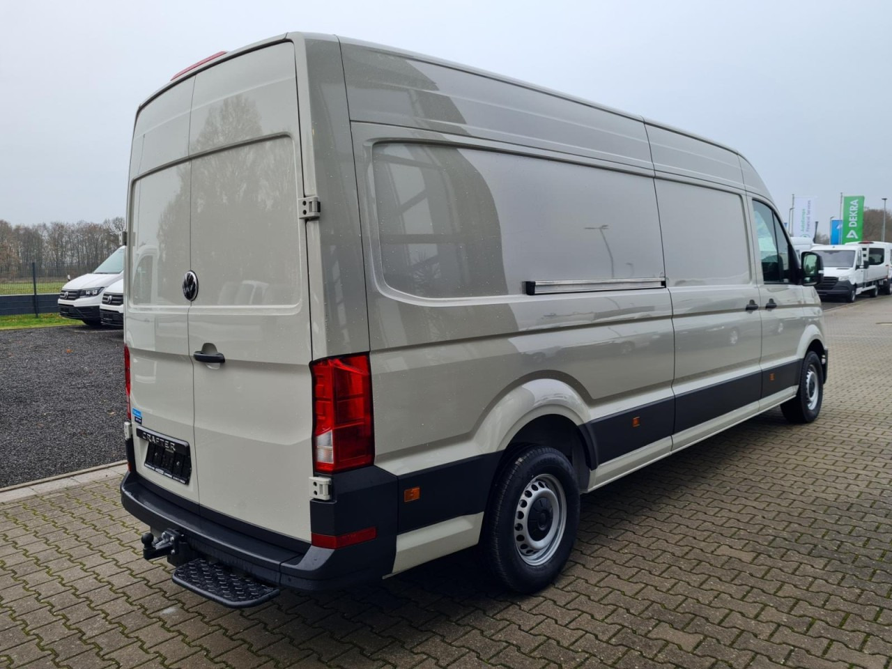 Volkswagen Crafter 35 Kasten TDI LR L4H3 AHK LED Tempom - فان: صور 4 Volkswagen Crafter 35 Kasten TDI LR L4H3 AHK LED Tempom - فان: صور 4