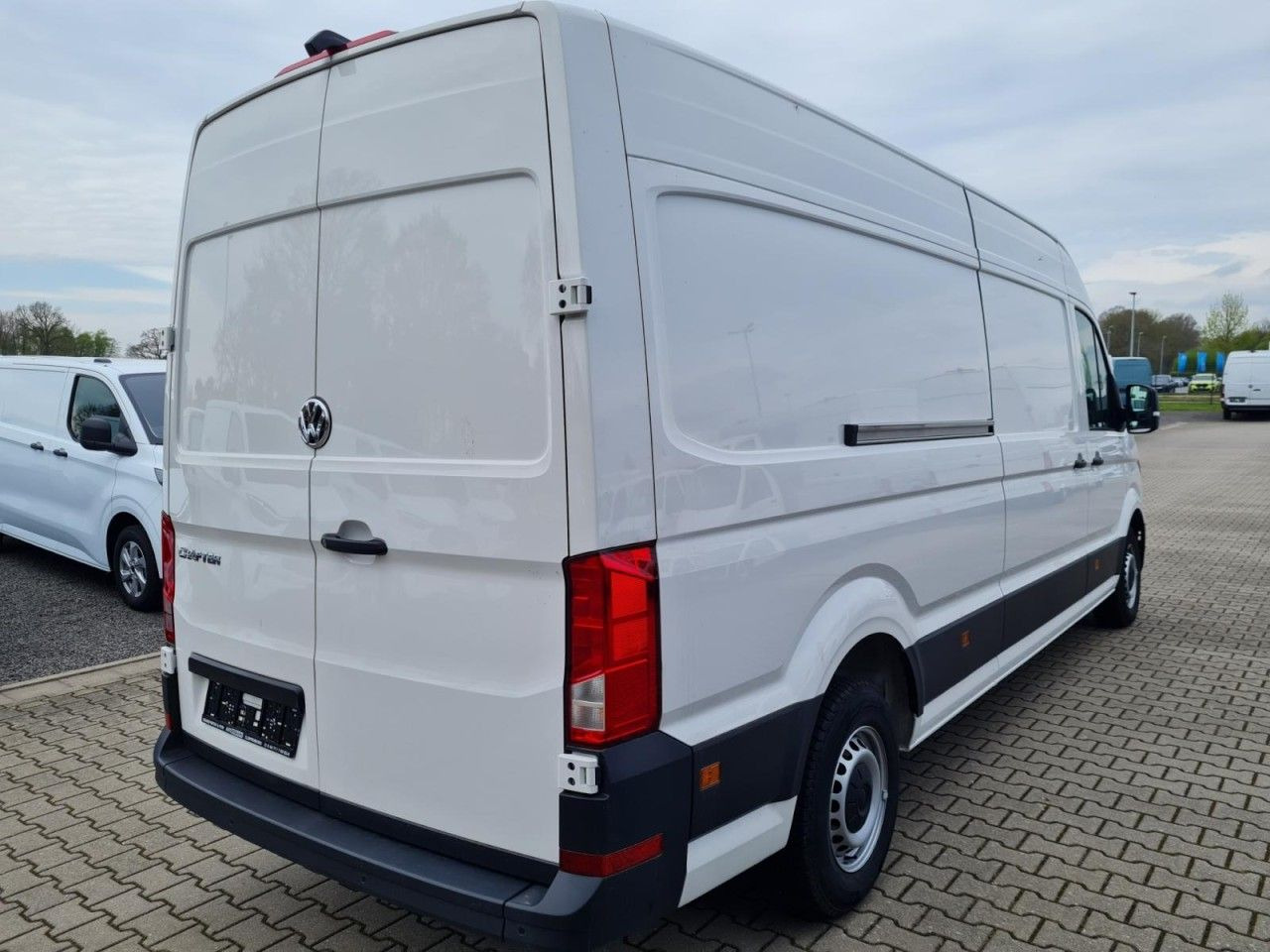 Volkswagen Crafter 35 Kasten lang L4H2 KLIMA NAVI_APP HOLZB Volkswagen Crafter 35 Kasten lang L4H2 KLIMA NAVI_APP HOLZB - فان: صور 4 Volkswagen Crafter 35 Kasten lang L4H2 KLIMA NAVI_APP HOLZB Volkswagen Crafter 35 Kasten lang L4H2 KLIMA NAVI_APP HOLZB - فان: صور 4