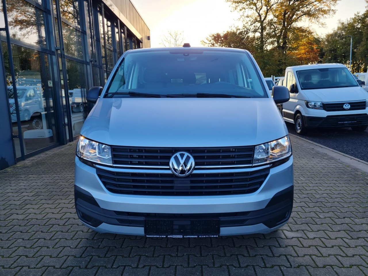 Volkswagen T6.1 Caravelle TDI lang 9 Sitzer 2 Schiebetüren Trendl. - حافلة صغيرة, ميكروباص: صور 2 Volkswagen T6.1 Caravelle TDI lang 9 Sitzer 2 Schiebetüren Trendl. - حافلة صغيرة, ميكروباص: صور 2