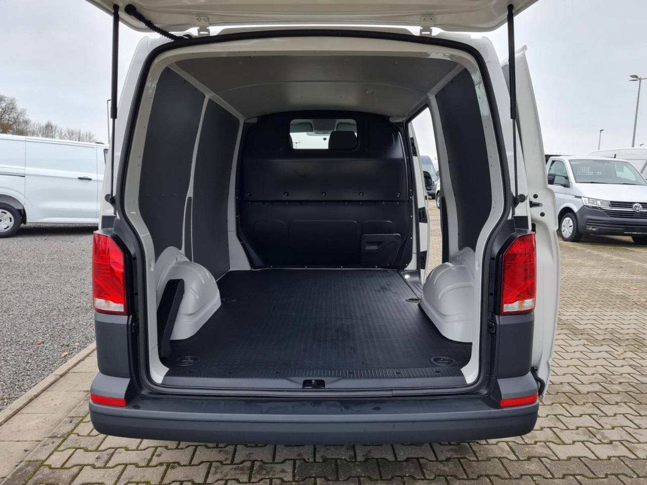 Volkswagen T6.1 Kasten KR Heckklappe KAMERA KLIMA ALLWETTER - فان المدمجة: صور 5 Volkswagen T6.1 Kasten KR Heckklappe KAMERA KLIMA ALLWETTER - فان المدمجة: صور 5