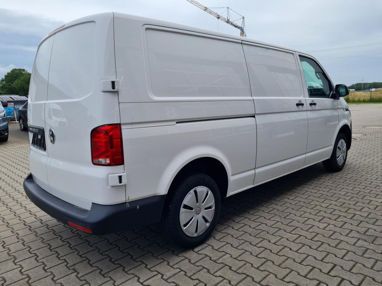 Volkswagen T6.1 Kasten lang DSG KLIMA KOMFORT ACC TEMPO PDC - فان المدمجة: صور 4 Volkswagen T6.1 Kasten lang DSG KLIMA KOMFORT ACC TEMPO PDC - فان المدمجة: صور 4