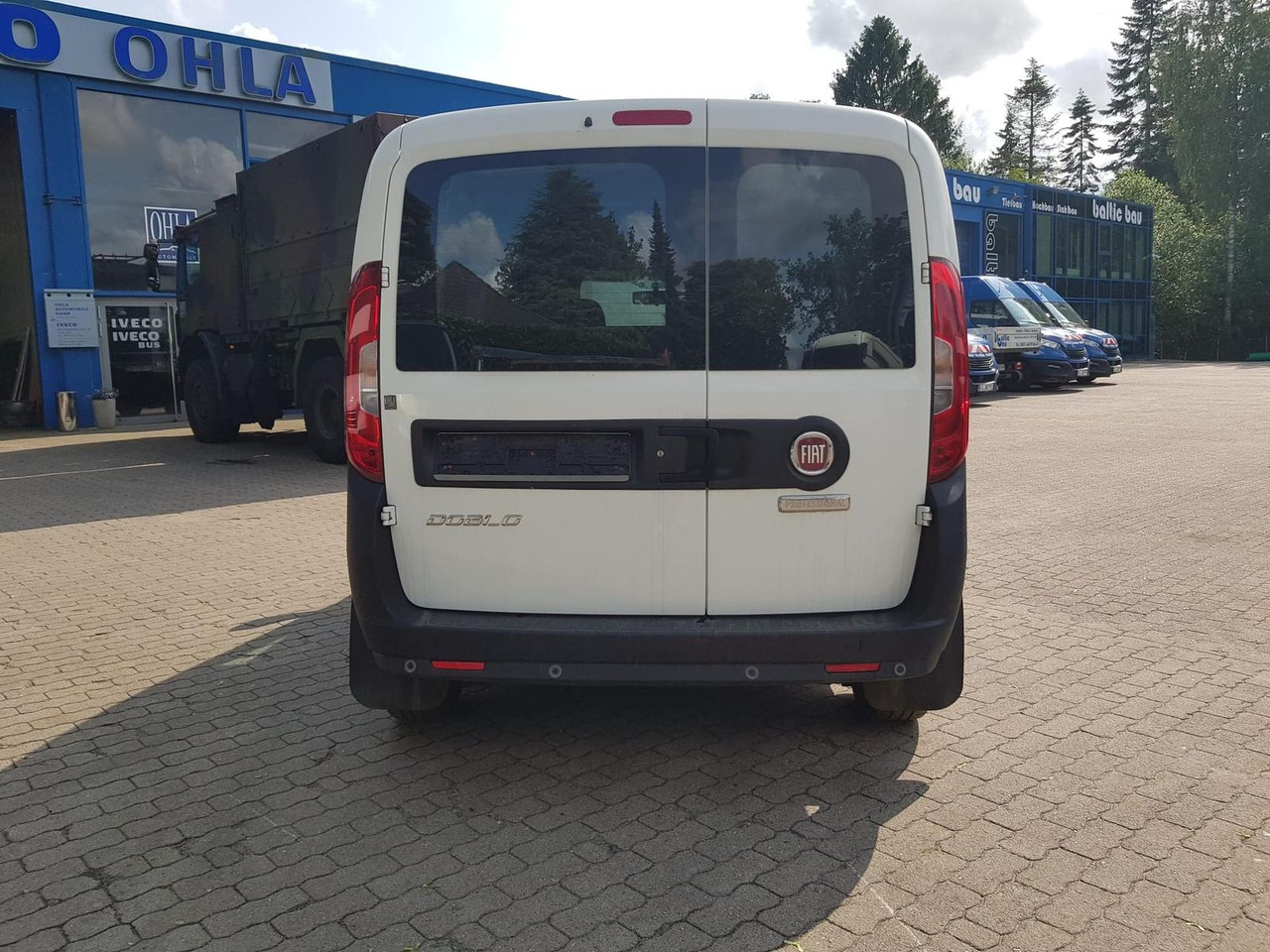 Fiat Doblo Kastenwagen SX 1.3 Klima, Radio mit Nav... - ميكروباص: صور 4 Fiat Doblo Kastenwagen SX 1.3 Klima, Radio mit Nav... - ميكروباص: صور 4