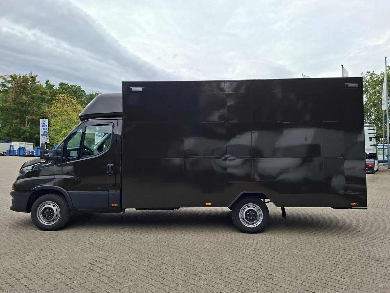 Iveco Daily 35S16A8 Integralkoffer, Kamera, Automat... - الشاحنات الصغيرة صندوق مغلق: صور 2 Iveco Daily 35S16A8 Integralkoffer, Kamera, Automat... - الشاحنات الصغيرة صندوق مغلق: صور 2