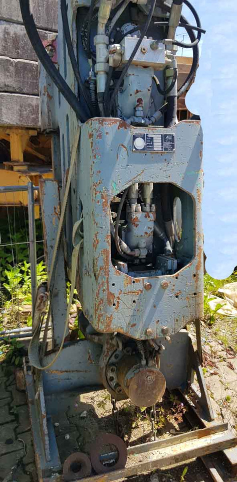 Sennebogen ZM19 T – Pile driver / Rammgerät - سائق كومة: صور 2 Sennebogen ZM19 T – Pile driver / Rammgerät - سائق كومة: صور 2